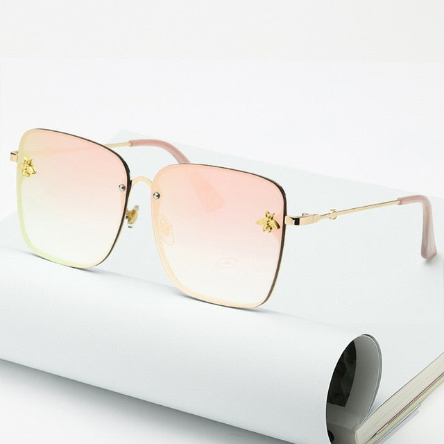 Women Oversize Square Bee Sunglasses